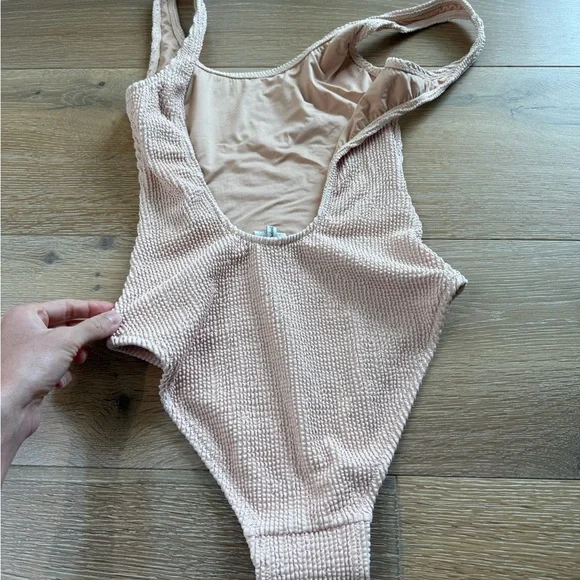 Women’s Madewell one piece swimsuit - Picture 3 of 5